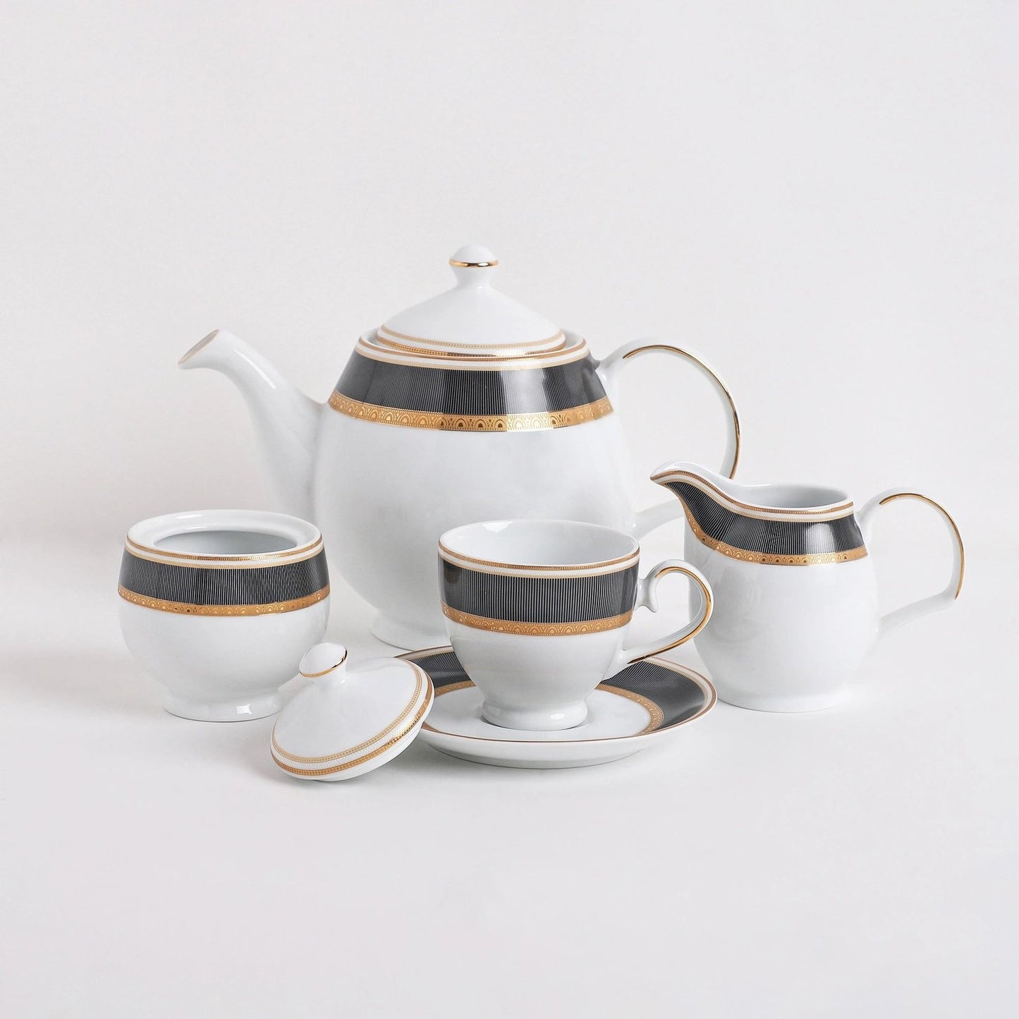 Golden Noir Tea Set (17 Pcs)